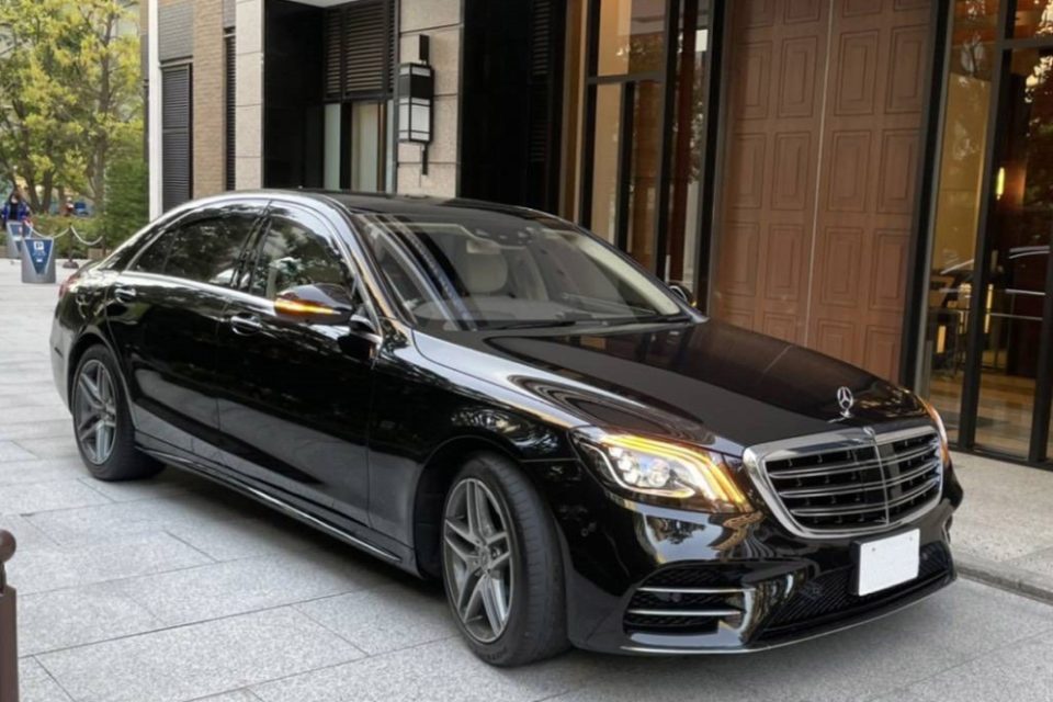 メルセデス・ベンツ S 560ロング AMGライン ショーファーモデル 黒 / メルセデス・ベンツ