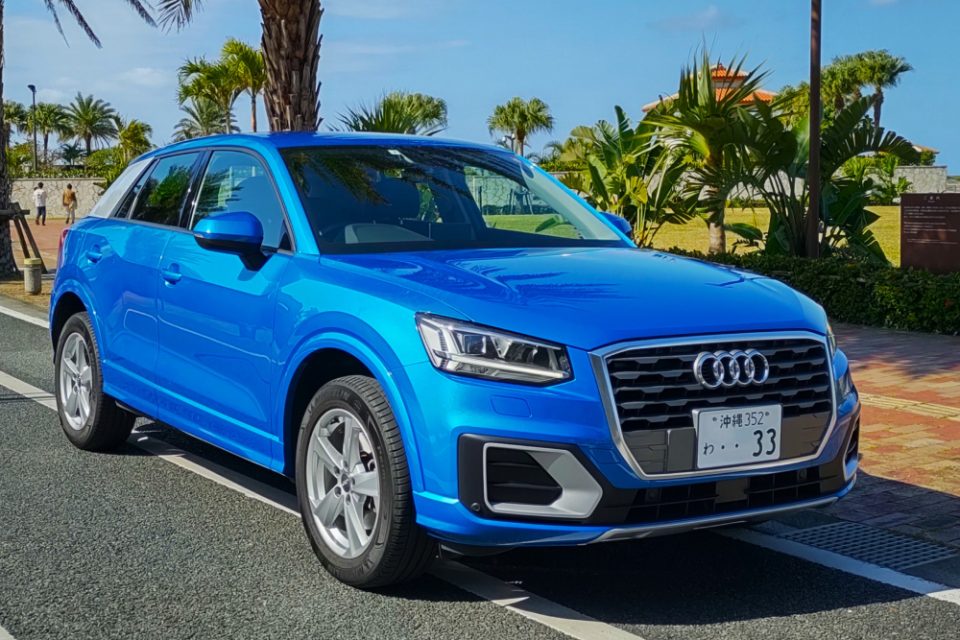 アウディ Q2 1.0 TFSI sport マコウブルーCE