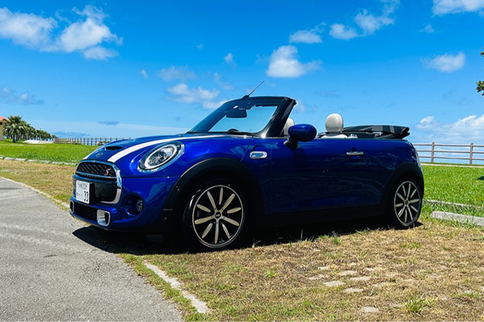 ミニクーパー S 2000㏄(オープン) MINI Cooper S Convertibleブルー (シート白)